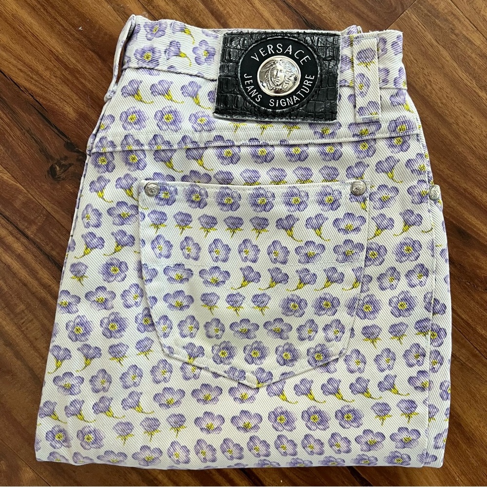 Vintage 90s Versace Denim Jeans White with Purple Floral Detail Women’s size 31